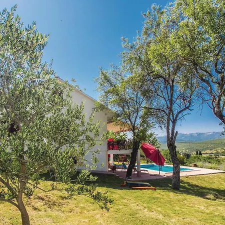 3 Bedroom Beautiful In *