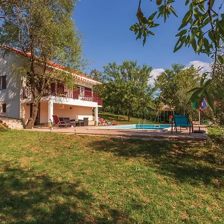 بيت للعطل 3 Bedroom Beautiful In