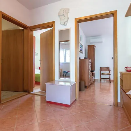 11 Σπίτι διακοπών Vojnic Sinjski